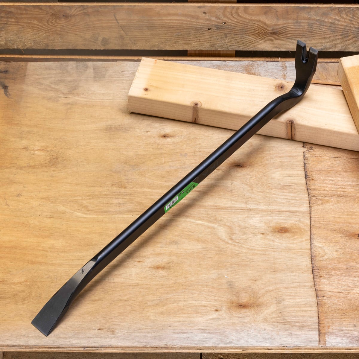 Rikä 24in Carbon Steel Wrecking Bar | Black Powder Coated